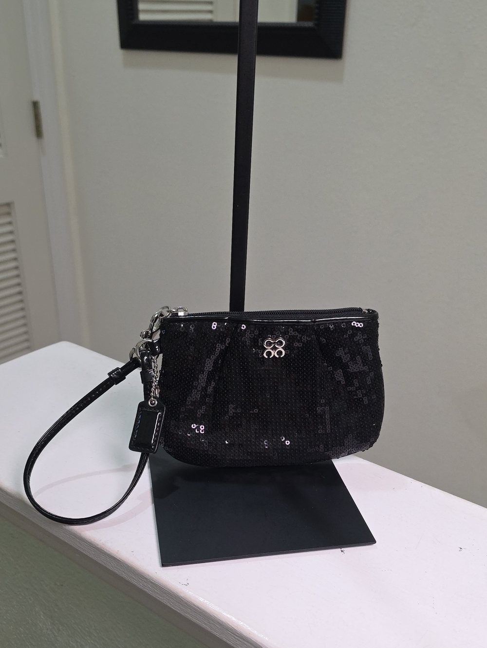 Coach Black Sequin Wristlet w/Silvertone Hardware Purple Sateen Interior EUC